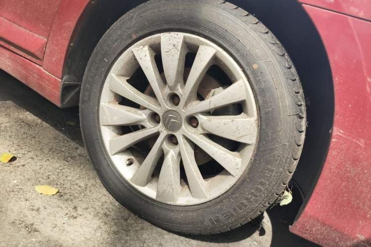 Used Citroen C-Quatre 2012 Sedan 2.0L Automatic Joyful Model Right Front Wheel Hub