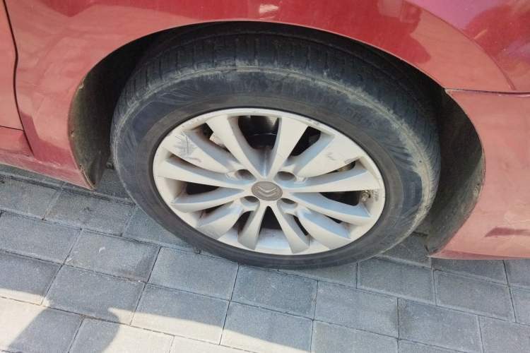 Used Citroen C-Quatre 2012 Hatchback 1.6L Automatic LeShang Model Right Front Wheel Hub