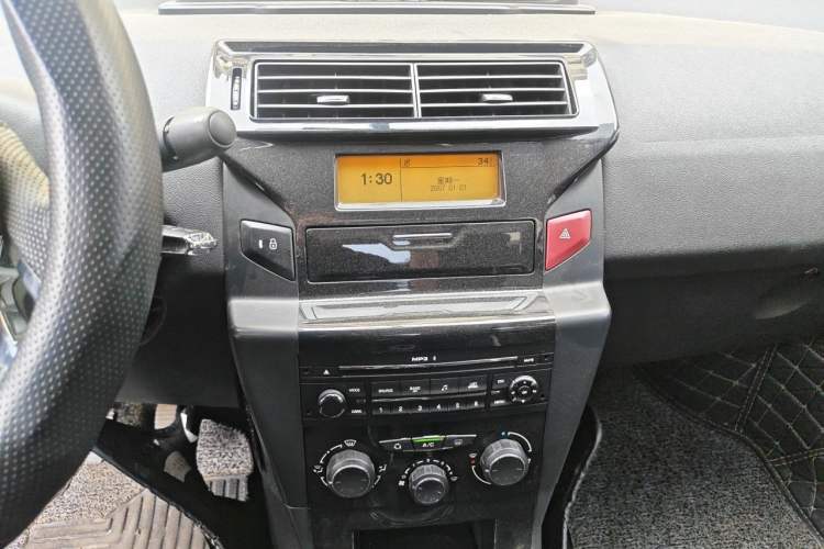 Used Citroen C-Quatre 2012 Sedan 2.0L Automatic Joyful Model Audio And AC Panel