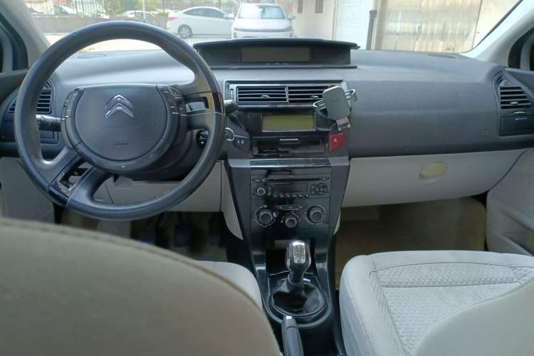 Used Citroen C-Quatre 2012 Sedan 1.6L Automatic Prestige Model Center Console