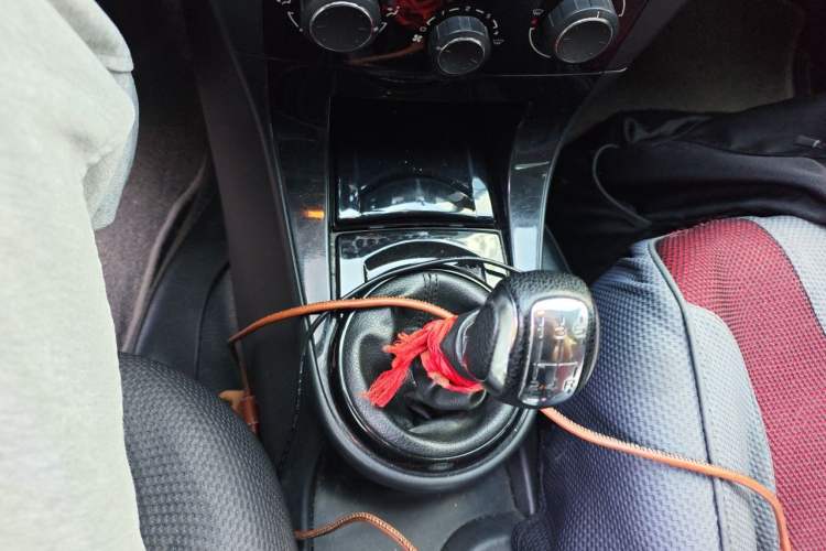 Used Citroen C-Quatre 2012 Sedan 2.0L Manual - Joyful Edition Gear Lever
