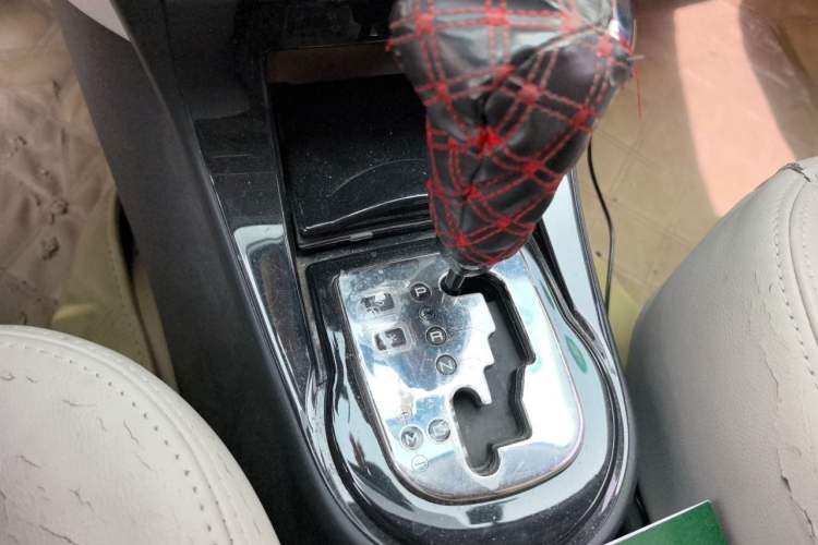 Used Citroen C-Quatre 2012 Sedan 1.6L Automatic Prestige Model Gear Lever