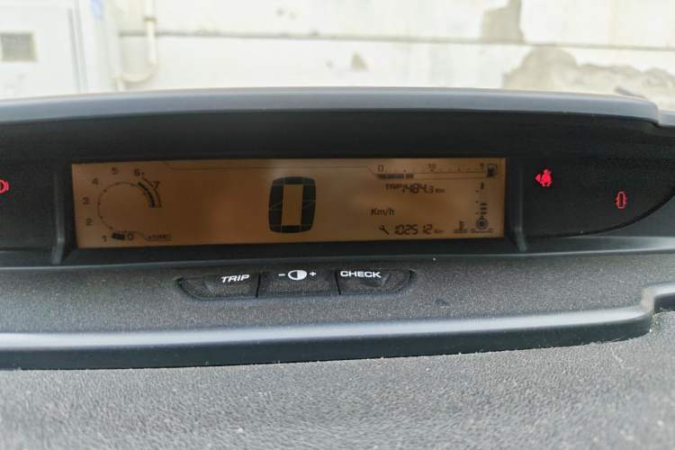 Used Citroen C-Quatre 2012 Sedan 2.0L Automatic Joyful Model Odometer Close Up