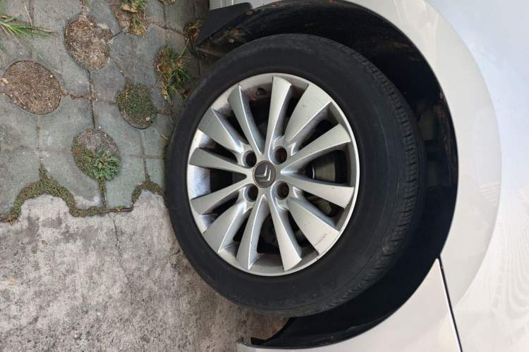 Used Citroen C-Quatre 2012 Sedan 2.0L Manual - Joyful Edition Right Front Wheel Hub