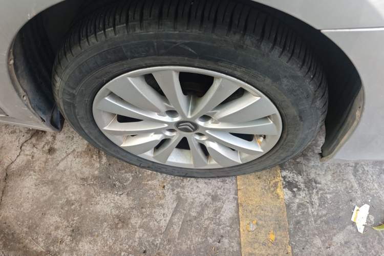 Used Citroen C-Quatre 2012 Sedan 2.0L Automatic Joyful Model Right Front Wheel Hub