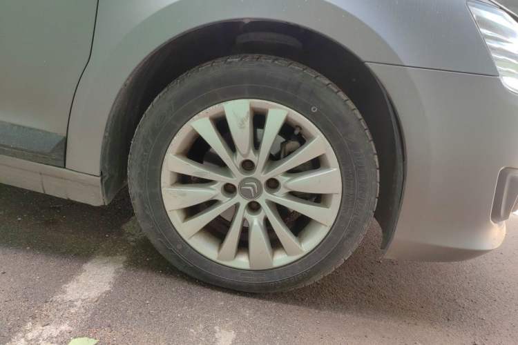Used Citroen C-Quatre 2012 Sedan 1.6L Manual Prestige Model Right Front Wheel Hub
