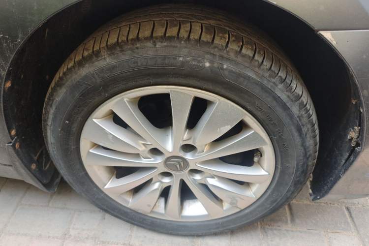Used Citroen C-Quatre 2012 Sedan 1.6L Manual Prestige Model Right Front Wheel Hub