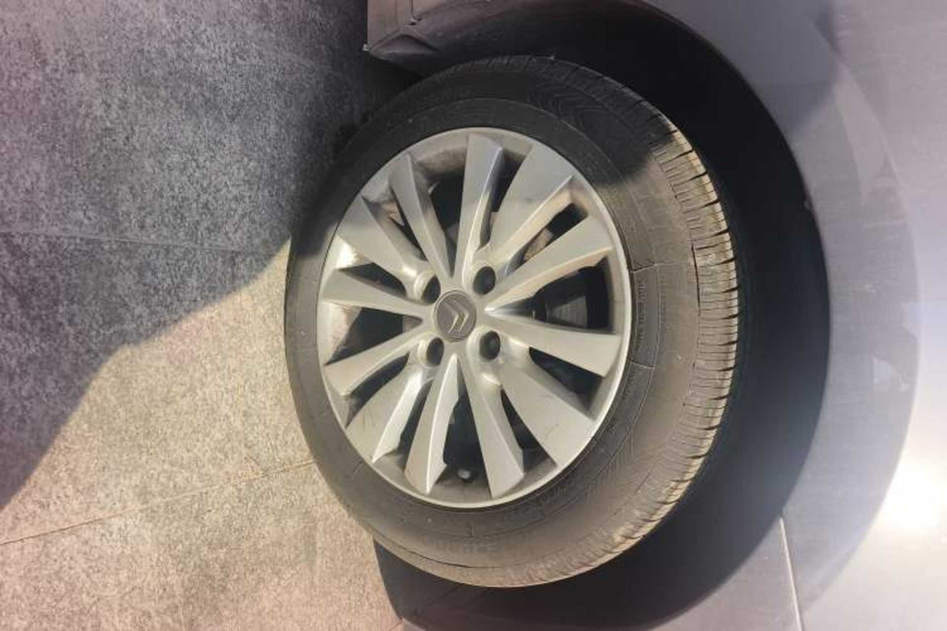 Used Citroen C-Quatre 2012 Sedan 2.0L Automatic Prestige Model Right Front Wheel Hub