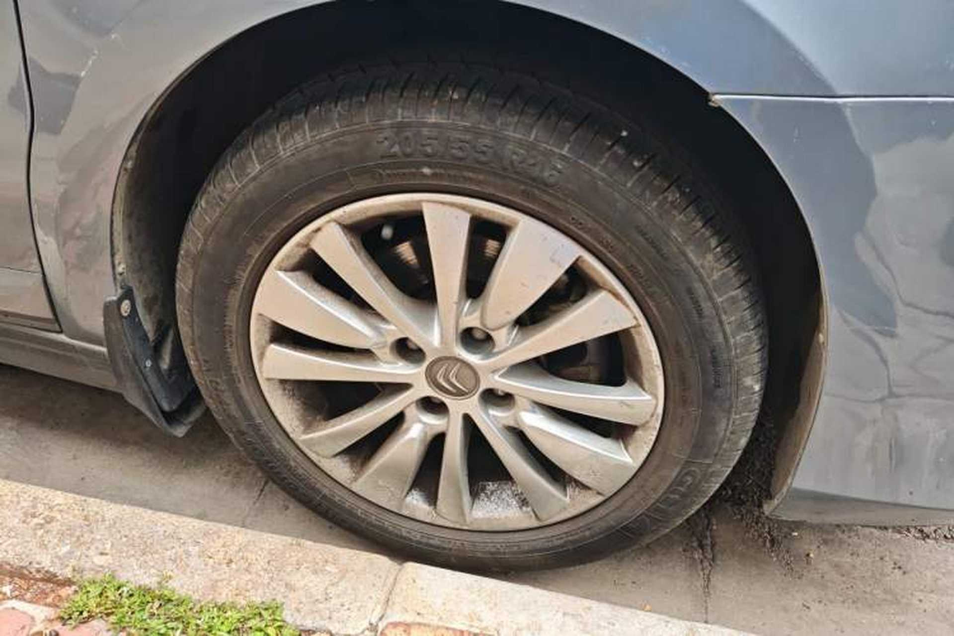 Used Citroen C-Quatre 2012 Sedan 1.6L Manual Prestige Model Right Front Wheel Hub