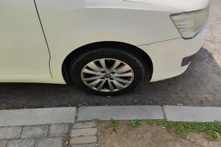 Used Citroen C-Quatre 2012 Sedan 1.6L Automatic Prestige Model Right Front Wheel Hub