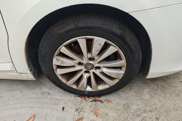 Used Citroen C-Quatre 2012 Sedan 1.6L Automatic Prestige Model Right Front Wheel Hub
