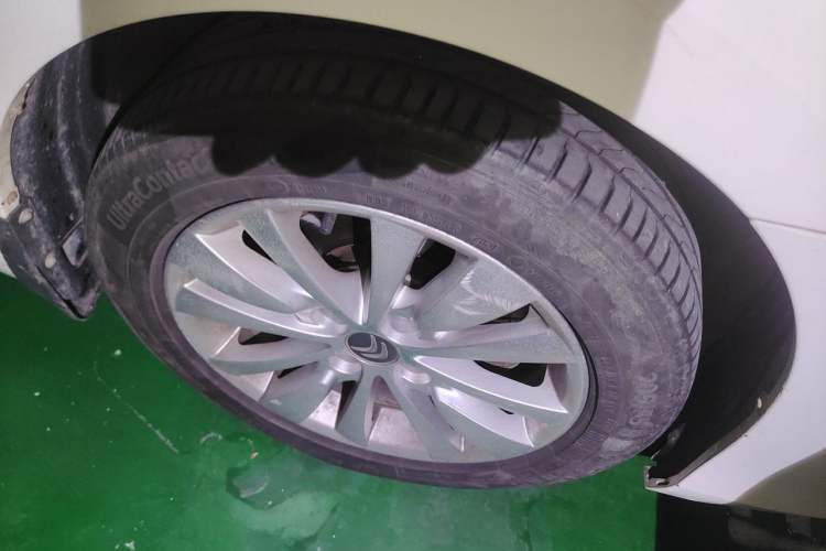 Used Citroen C-Quatre 2012 Sedan 1.6L Automatic Prestige Model Right Front Wheel Hub