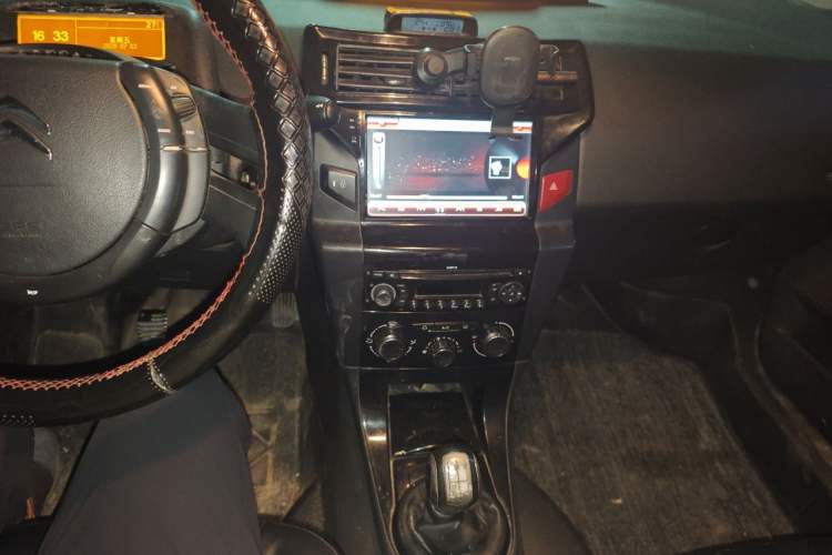 Used Citroen C-Quatre 2013 1.6L Manual Prestige CNG Model Audio And AC Panel