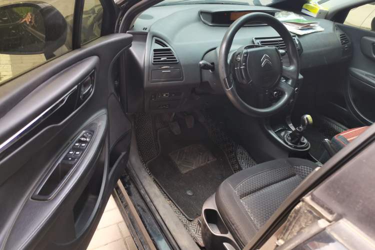 Used Citroen C-Quatre 2013 1.6L Manual Prestige CNG Model Driver Seat