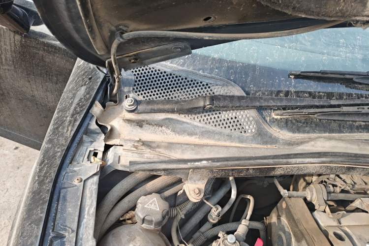 Used Citroen C-Quatre 2013 1.6L Manual Prestige CNG Model Engine Bay Right