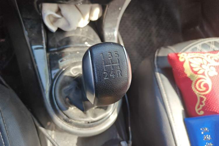Used Citroen C-Quatre 2013 Sedan 1.6L Manual - Prestige Model Gear Lever