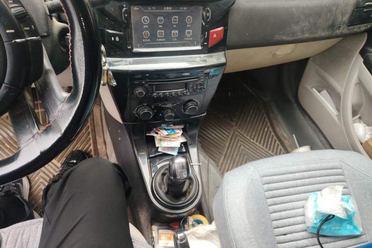 Used Citroen C-Quatre 2013 Sedan 1.6L Manual - Prestige Model Gear Lever