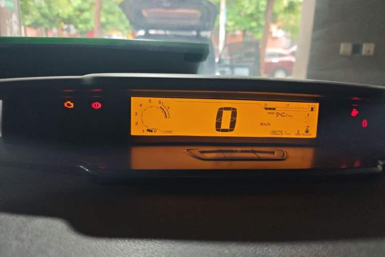 Used Citroen C-Quatre 2013 1.6L Manual Prestige CNG Model Instrument Cluster