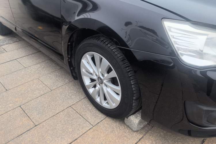 Used Citroen C-Quatre 2013 Sedan 1.6L Manual - Prestige Model Left Front Wheel Hub