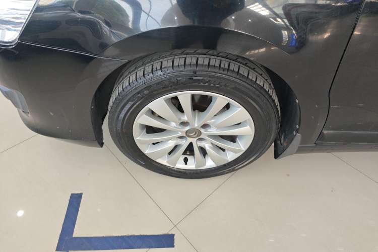 Used Citroen C-Quatre 2013 Sedan 1.6L Manual - Prestige Model Right Front Wheel Hub