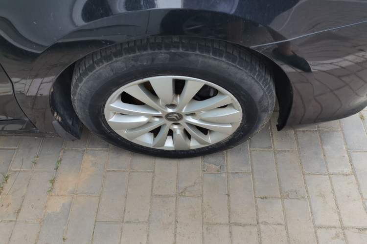 Used Citroen C-Quatre 2013 1.6L Manual Prestige CNG Model Right Front Wheel Hub
