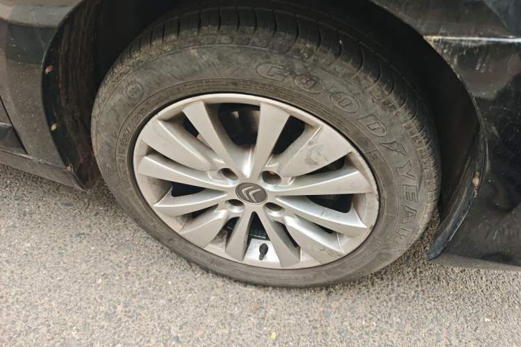 Used Citroen C-Quatre 2013 1.6L Manual Prestige CNG Model Right Front Wheel Hub