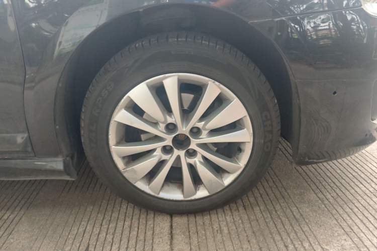 Used Citroen C-Quatre 2013 Sedan 1.6L Automatic Prestige Model Right Front Wheel Hub
