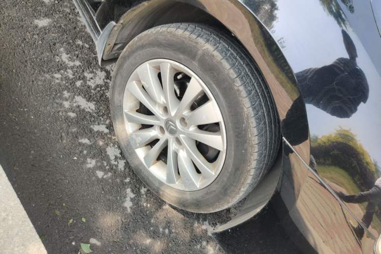 Used Citroen C-Quatre 2013 1.6L Manual Prestige CNG Model Right Front Wheel Hub