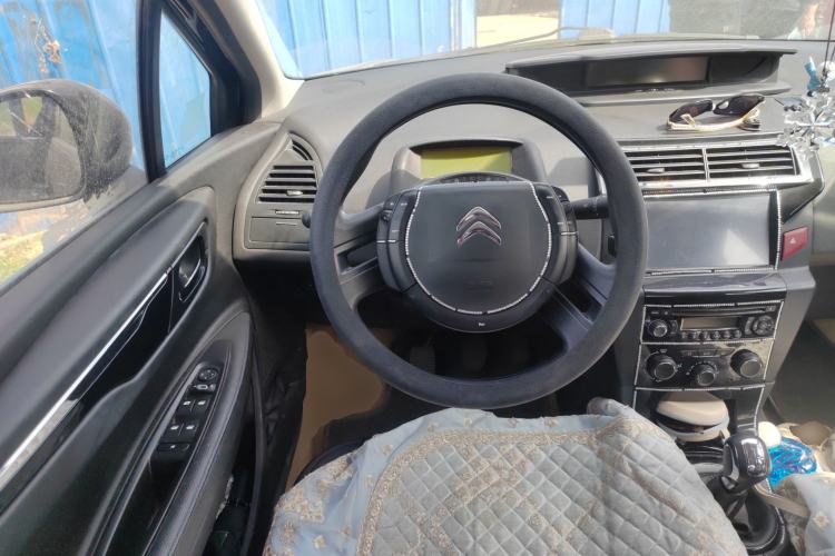 Used Citroen C-Quatre 2013 1.6L Manual Prestige CNG Model Steering Wheel