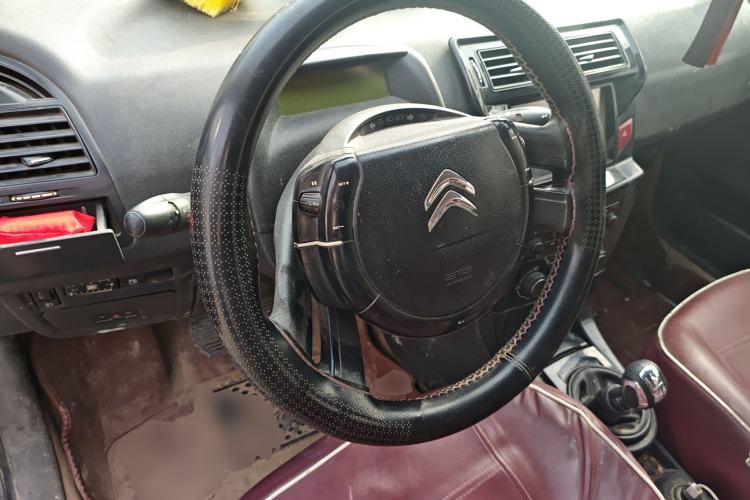 Used Citroen C-Quatre 2013 1.6L Manual Prestige CNG Model Steering Wheel