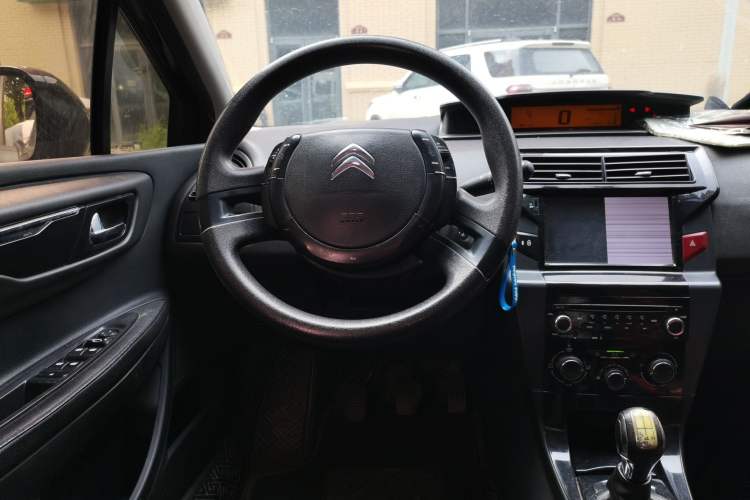 Used Citroen C-Quatre 2013 1.6L Manual Prestige CNG Model Steering Wheel