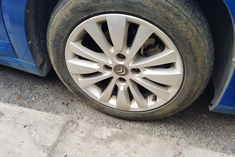 Used Citroen C-Quatre 2013 Hatchback 1.6L Automatic LeShang Model Right Front Wheel Hub