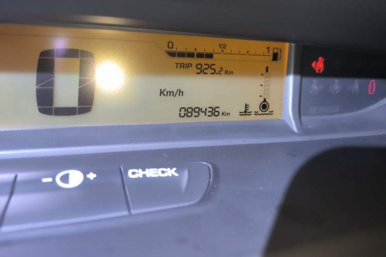 Used Citroen C-Quatre 2013 Sedan 2.0L Manual - Joyful Edition Odometer Close Up