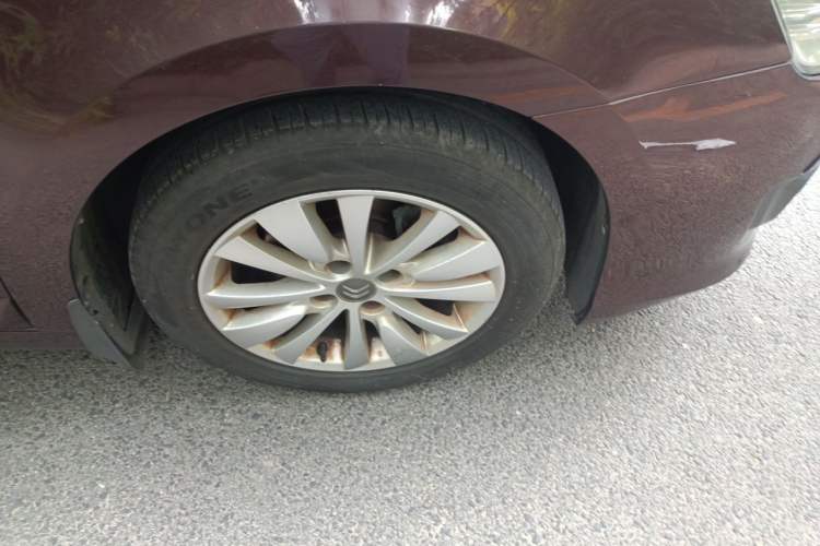 Used Citroen C-Quatre 2013 1.6L Manual Prestige CNG Model Right Front Wheel Hub