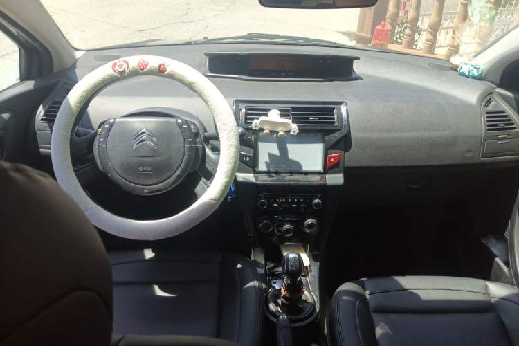 Used Citroen C-Quatre 2013 Sedan 1.6L Manual - Prestige Model Center Console