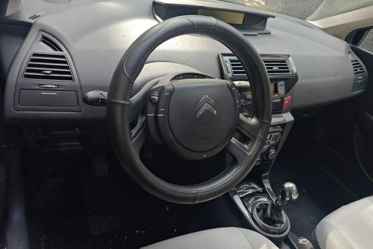 Used Citroen C-Quatre 2013 Sedan 1.6L Manual - Prestige Model Center Console