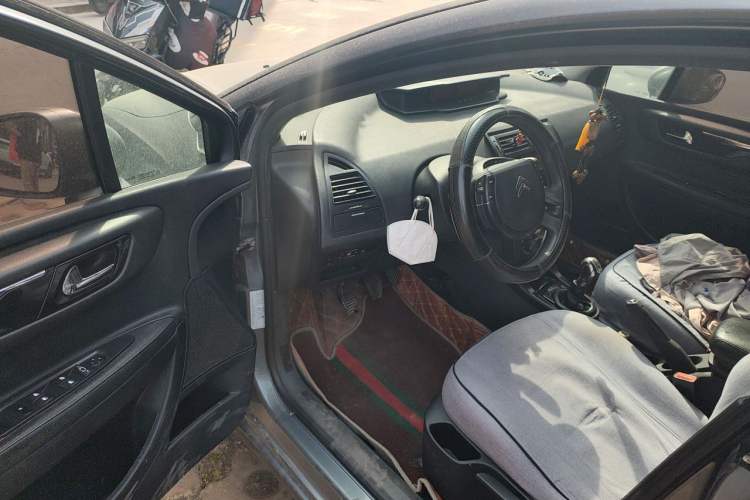 Used Citroen C-Quatre 2013 1.6L Manual Prestige CNG Model Driver Seat