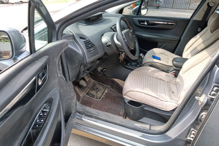 Used Citroen C-Quatre 2013 1.6L Manual Prestige CNG Model Driver Seat