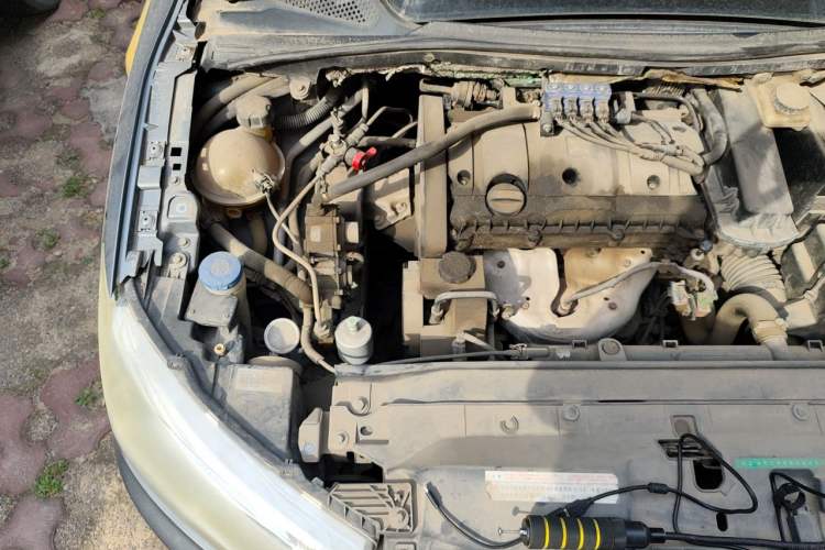 Used Citroen C-Quatre 2013 1.6L Manual Prestige CNG Model Engine Bay Right