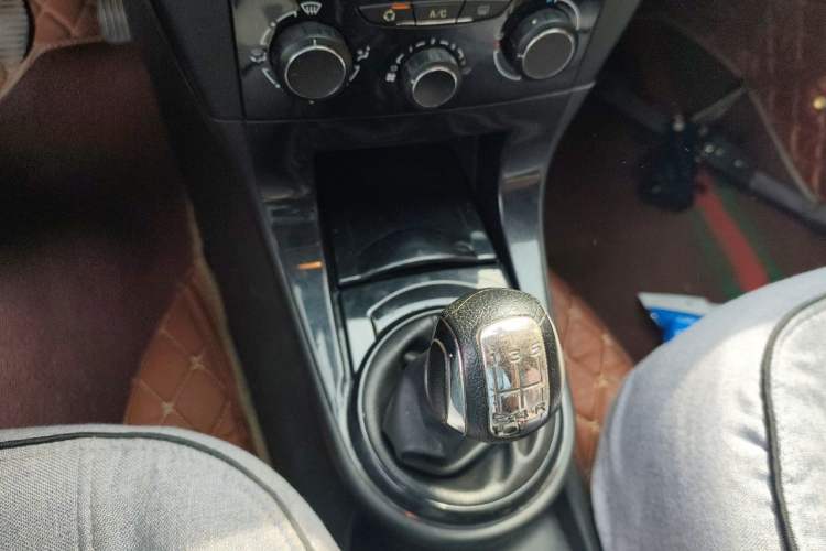 Used Citroen C-Quatre 2013 1.6L Manual Prestige CNG Model Gear Lever
