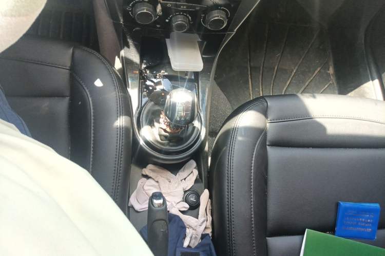 Used Citroen C-Quatre 2013 Sedan 1.6L Manual - Prestige Model Gear Lever