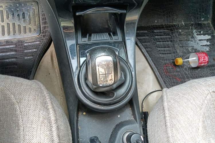 Used Citroen C-Quatre 2013 1.6L Manual Prestige CNG Model Gear Lever
