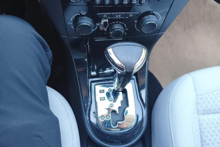 Used Citroen C-Quatre 2013 Sedan 1.6L Automatic Prestige Model Gear Lever