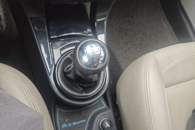 Used Citroen C-Quatre 2013 Sedan 1.6L Manual - Prestige Model Gear Lever