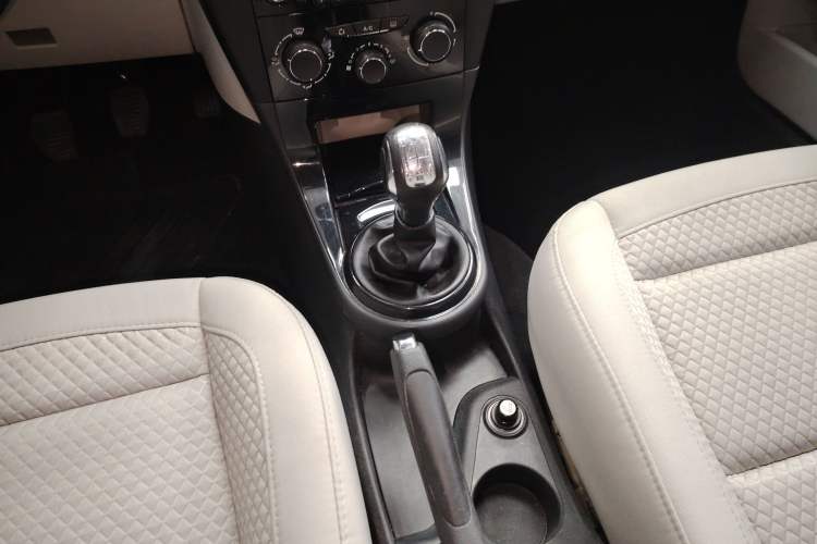 Used Citroen C-Quatre 2013 Sedan 1.6L Manual - Prestige Model Gear Lever