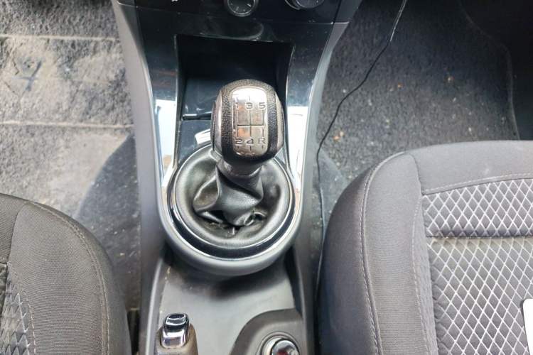 Used Citroen C-Quatre 2013 Sedan 2.0L Manual - Joyful Edition Gear Lever
