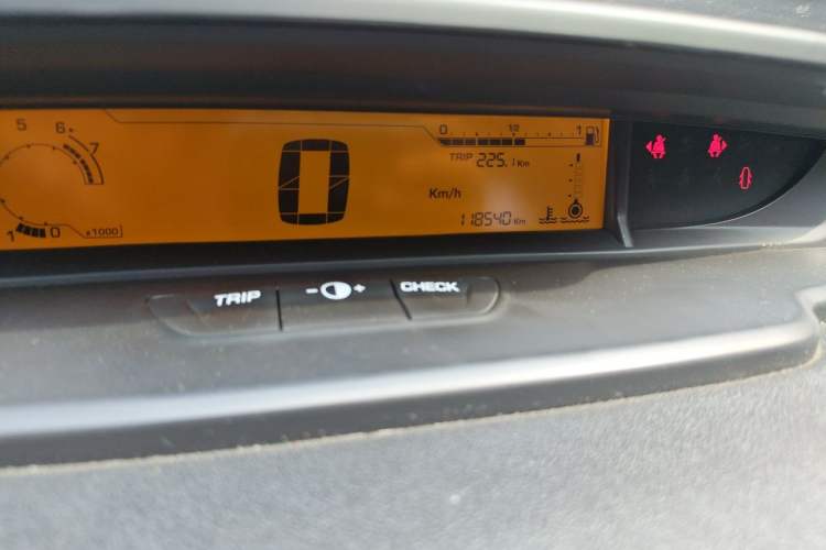 Used Citroen C-Quatre 2013 Sedan 2.0L Manual - Joyful Edition Odometer Close Up