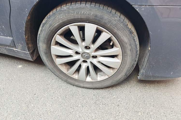 Used Citroen C-Quatre 2013 Sedan 2.0L Manual - Joyful Edition Right Front Wheel Hub