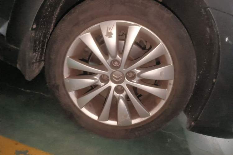 Used Citroen C-Quatre 2013 Sedan 1.6L Automatic Prestige Model Right Front Wheel Hub