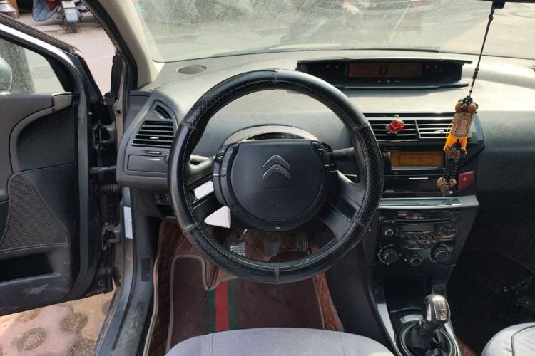 Used Citroen C-Quatre 2013 1.6L Manual Prestige CNG Model Steering Wheel